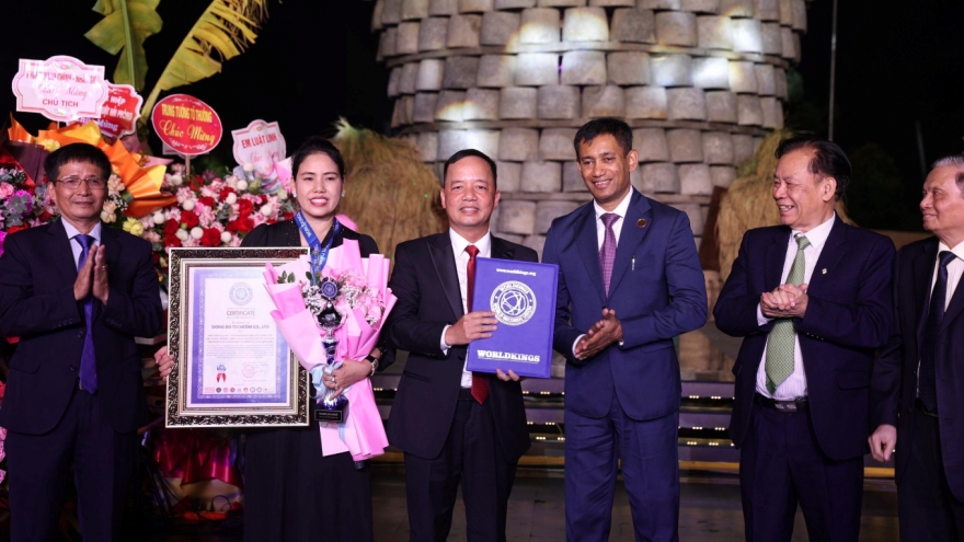 Vietnam’s largest rice grain-shaped tower sets world record